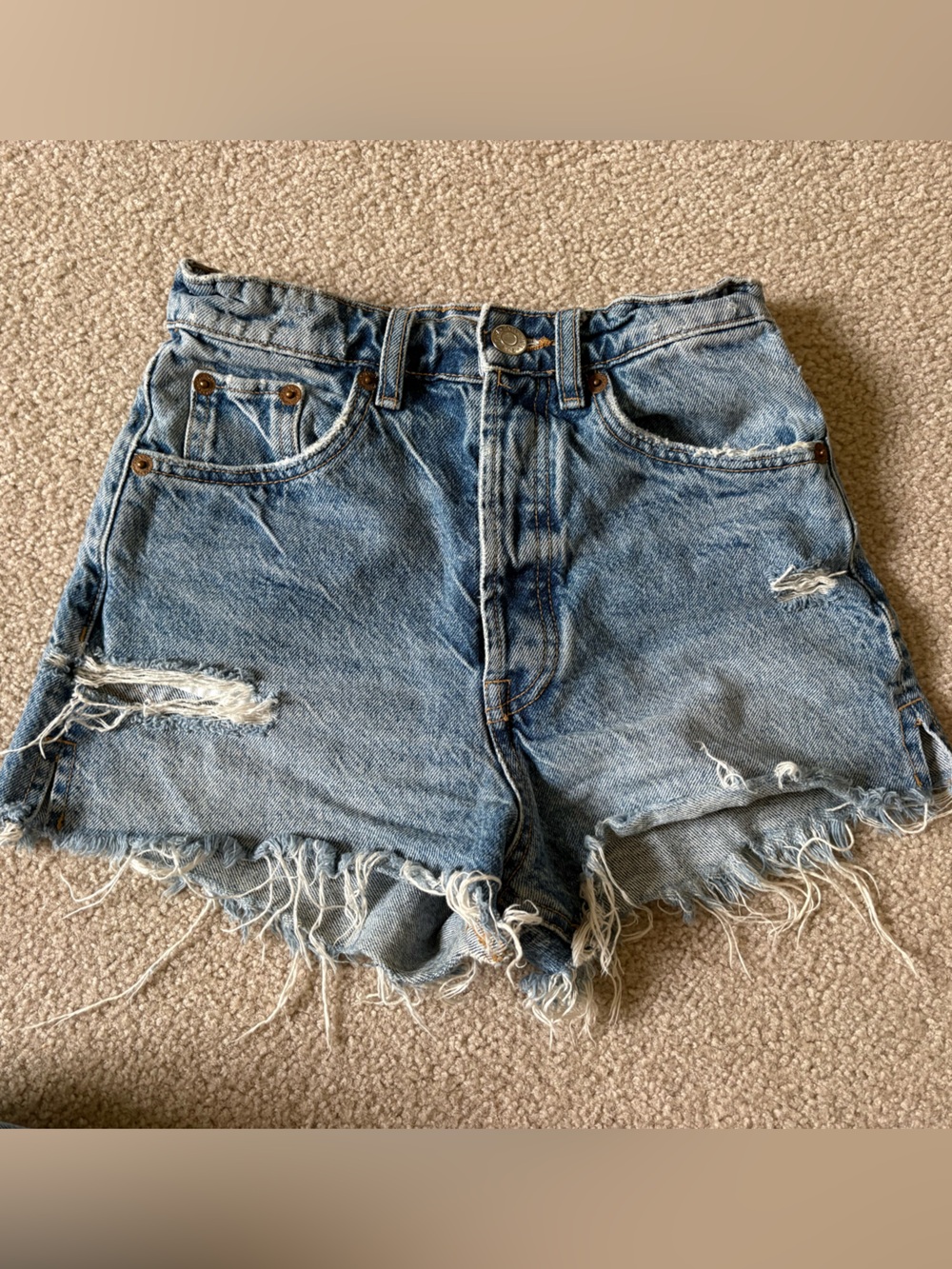 Zara Women’s Distressed Denim Shorts